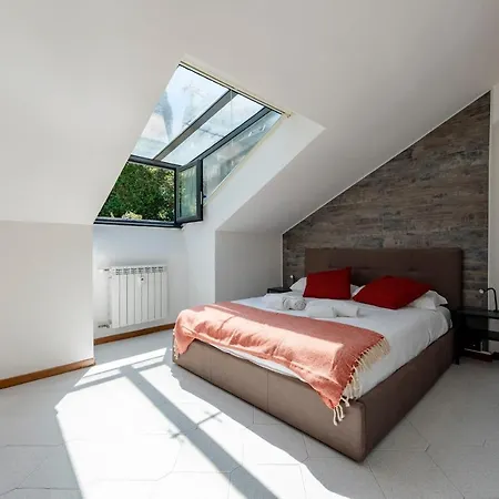 Mansarda Romantica Apartment *